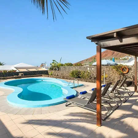 Fernando Playa Blanca (Lanzarote)